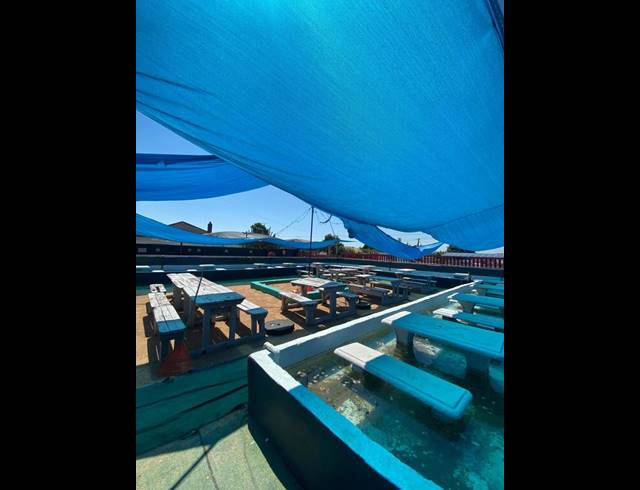 BUSINESS FOR SALE IN SELECTION PARK